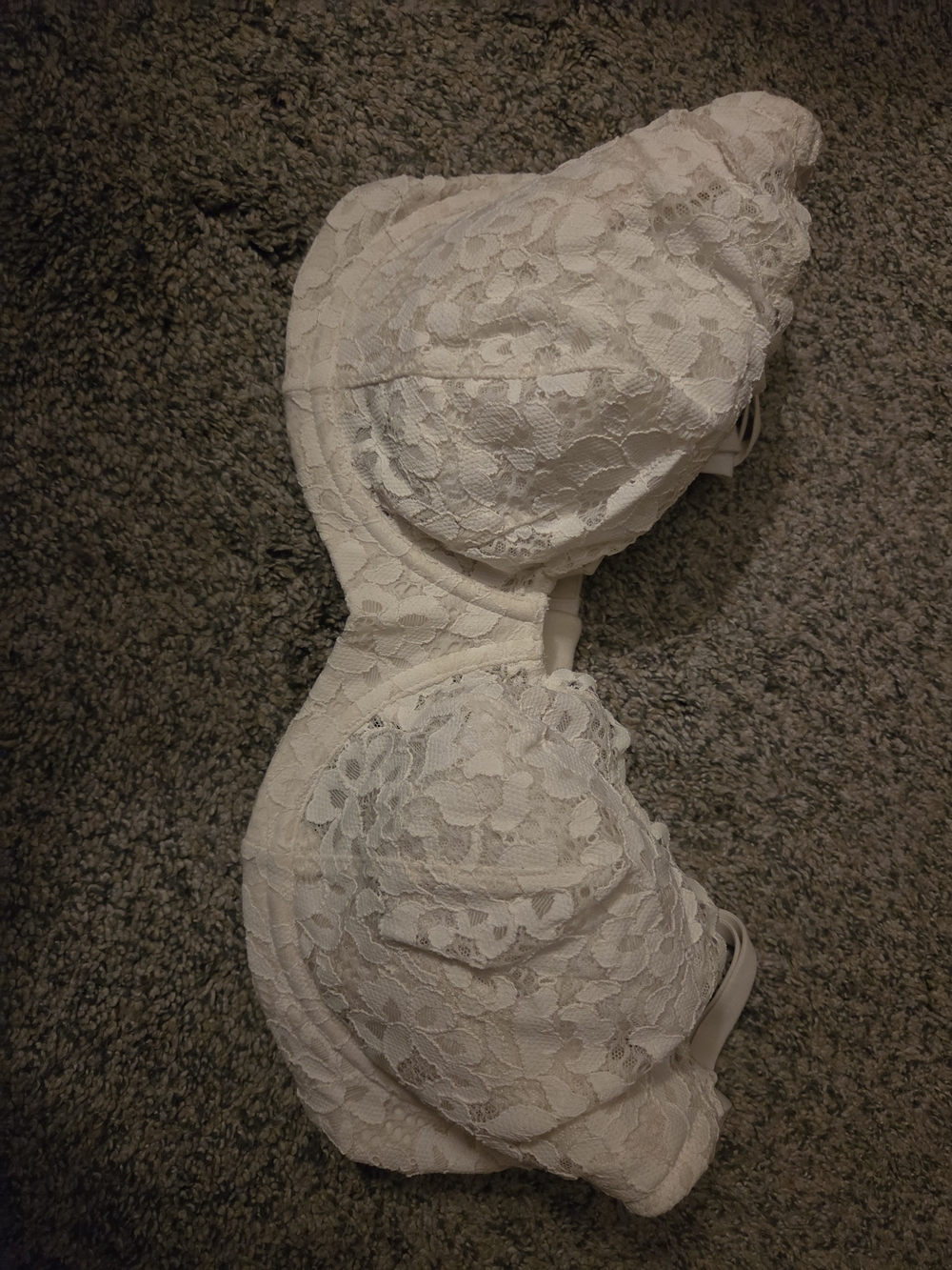 Victoria's Secret Ivory Lace Underwire Bra